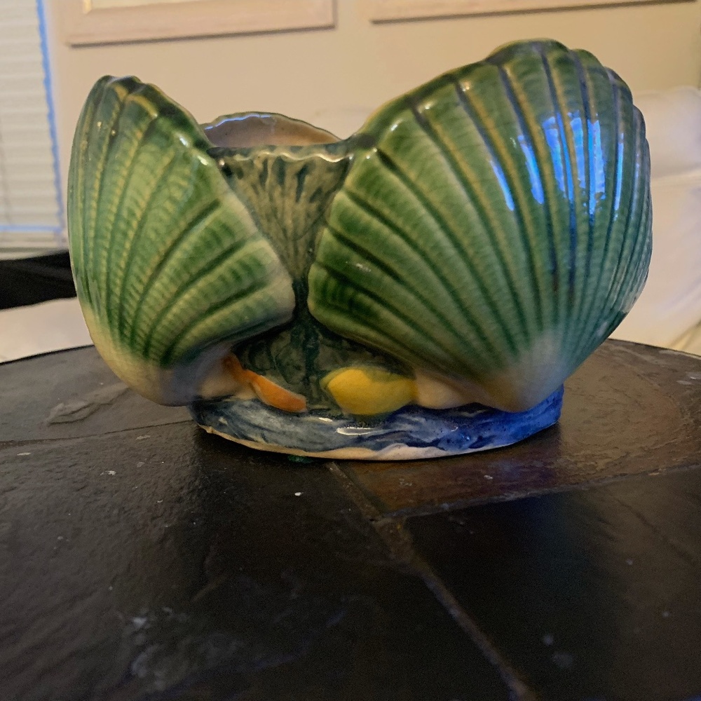 PRICE CUT!Vintage Made in Japan Shell Bowl